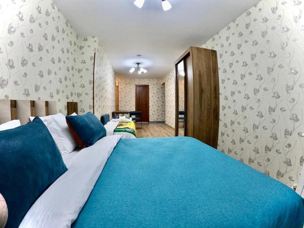 Central Park Apartments In Тбилиси Экстерьер фото