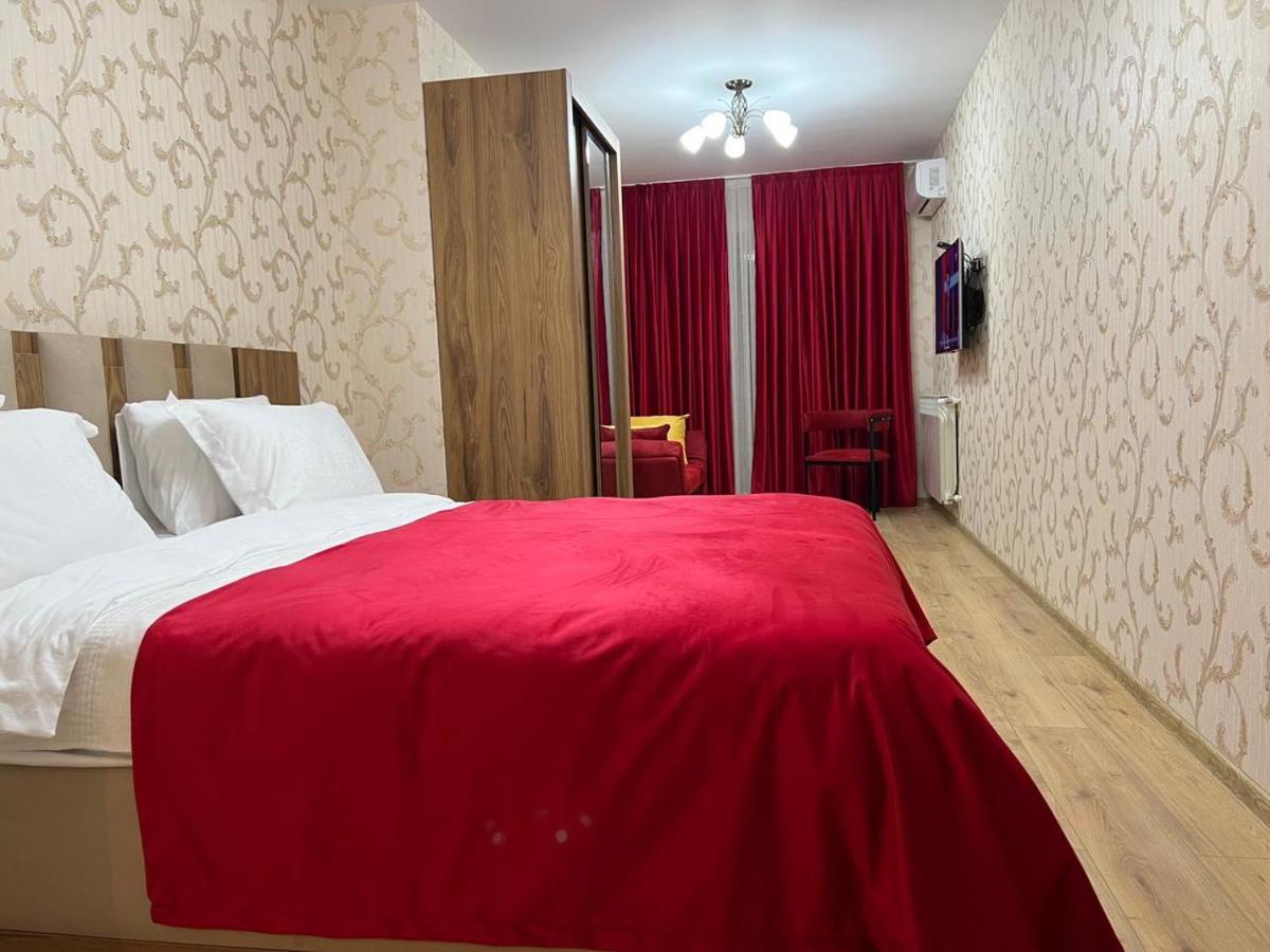 Central Park Apartments In Тбилиси Экстерьер фото