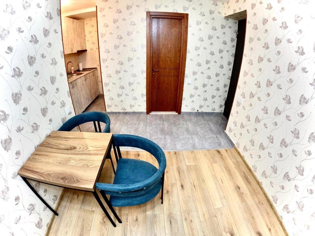 Central Park Apartments In Тбилиси Экстерьер фото