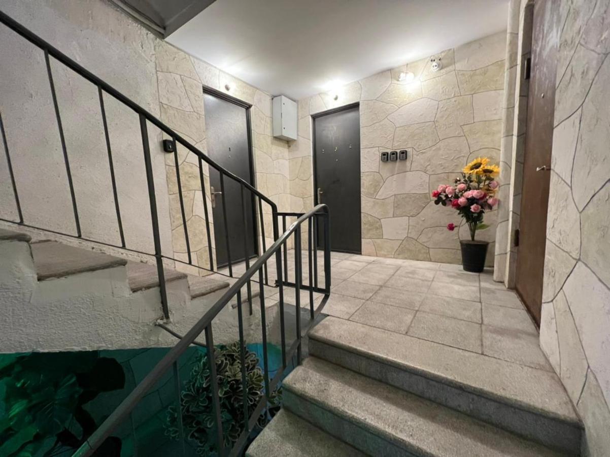 Central Park Apartments In Тбилиси Экстерьер фото