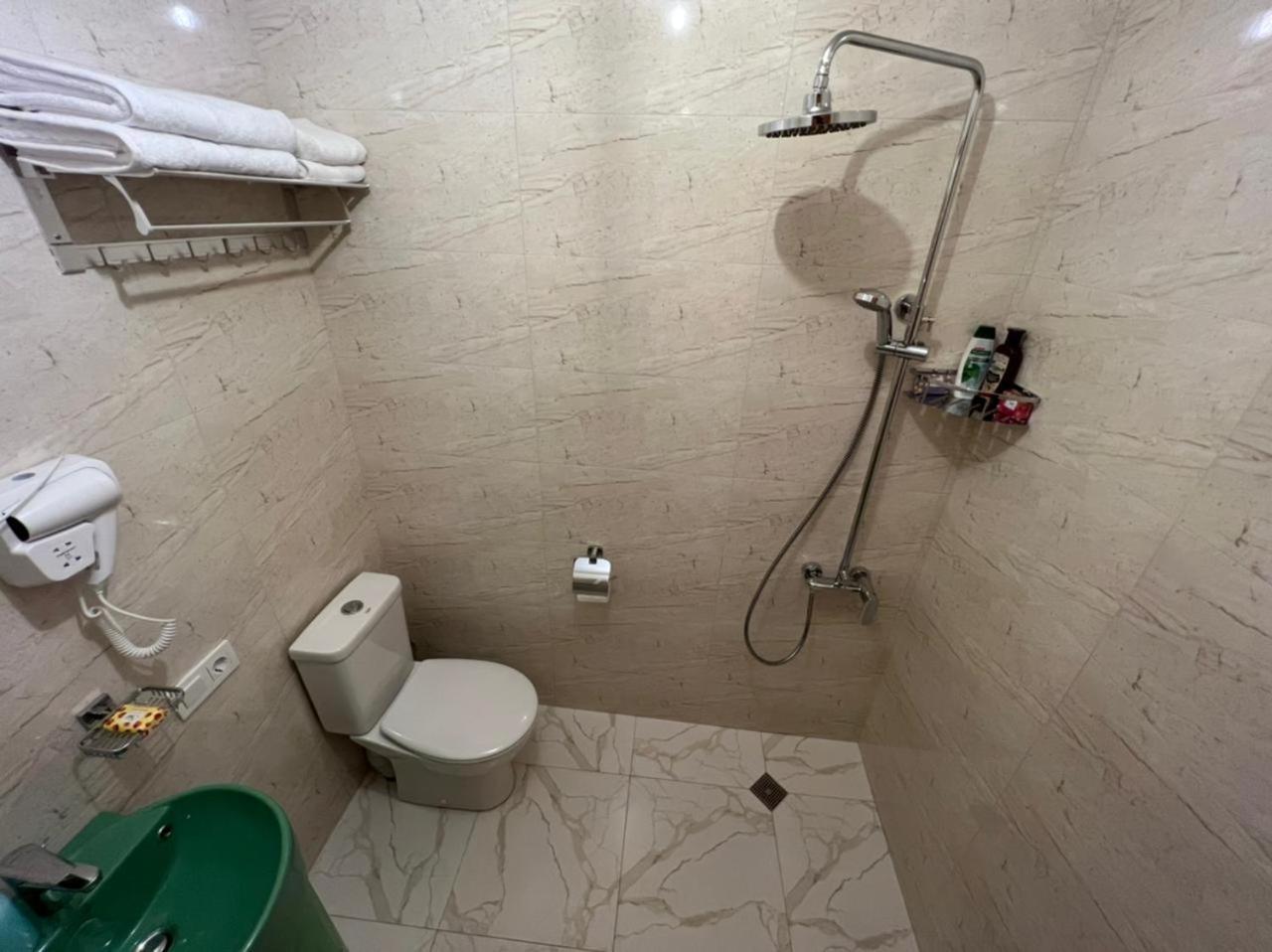 Central Park Apartments In Тбилиси Экстерьер фото