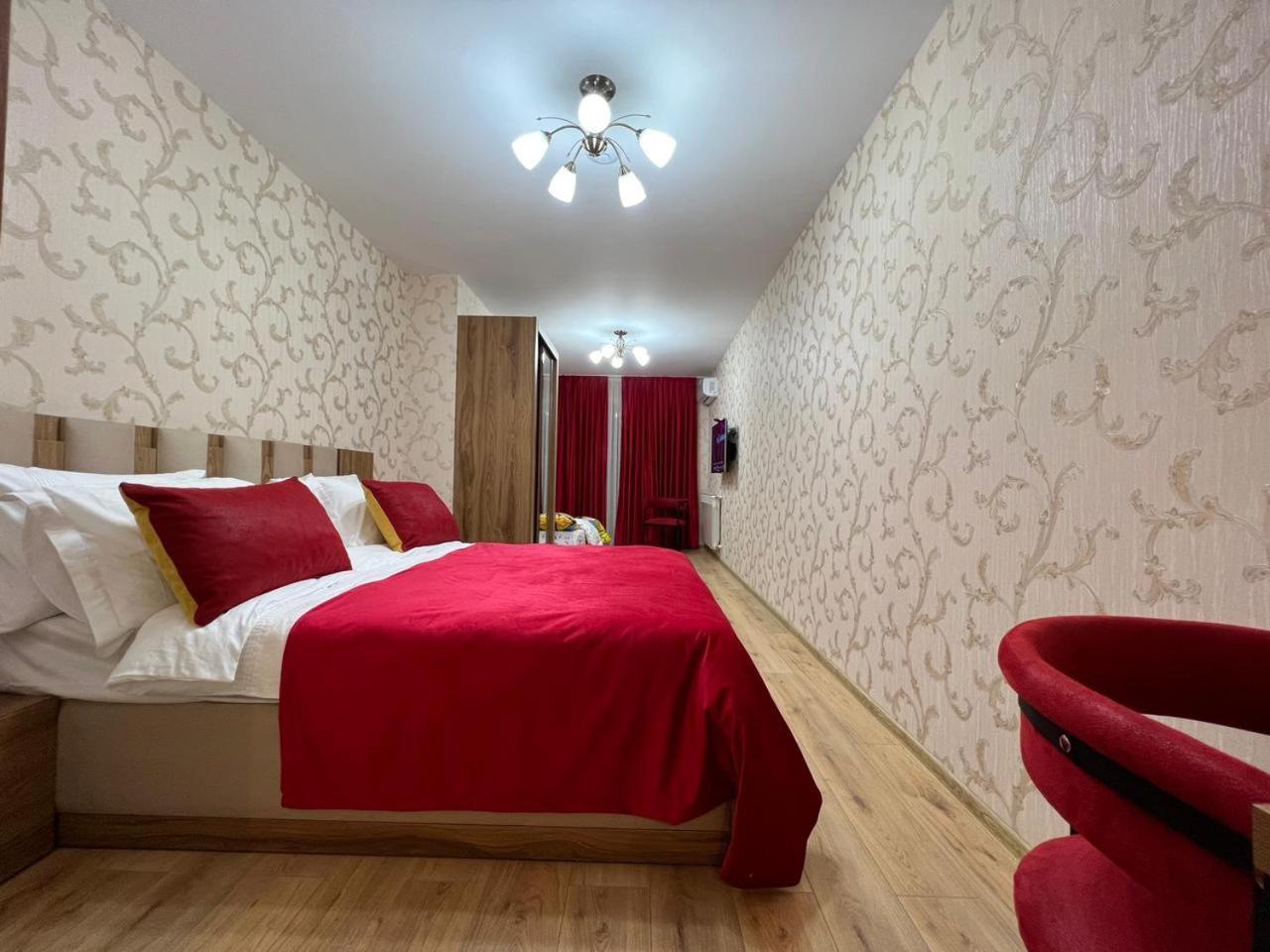 Central Park Apartments In Тбилиси Экстерьер фото